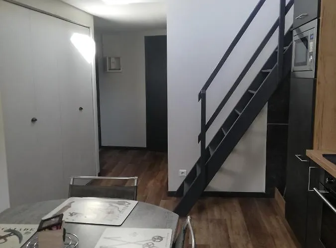 Sous Combles Au Coeur De Luz 아파트