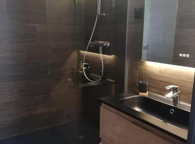 Sous Combles Au Coeur De Luz * 뤼생소베르