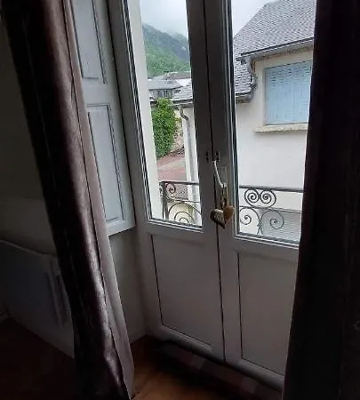 Sous Combles Au Coeur De Luz Apartament *